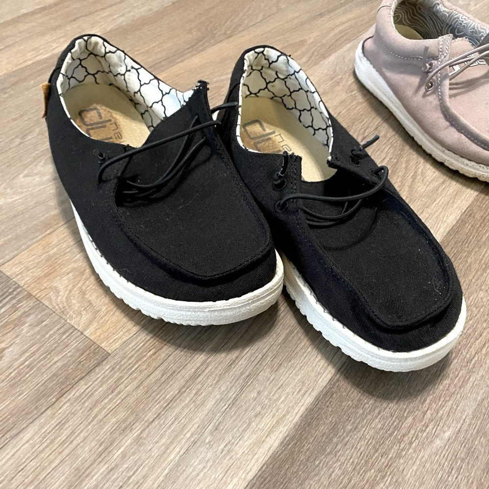 HEY DUDE / Size 3